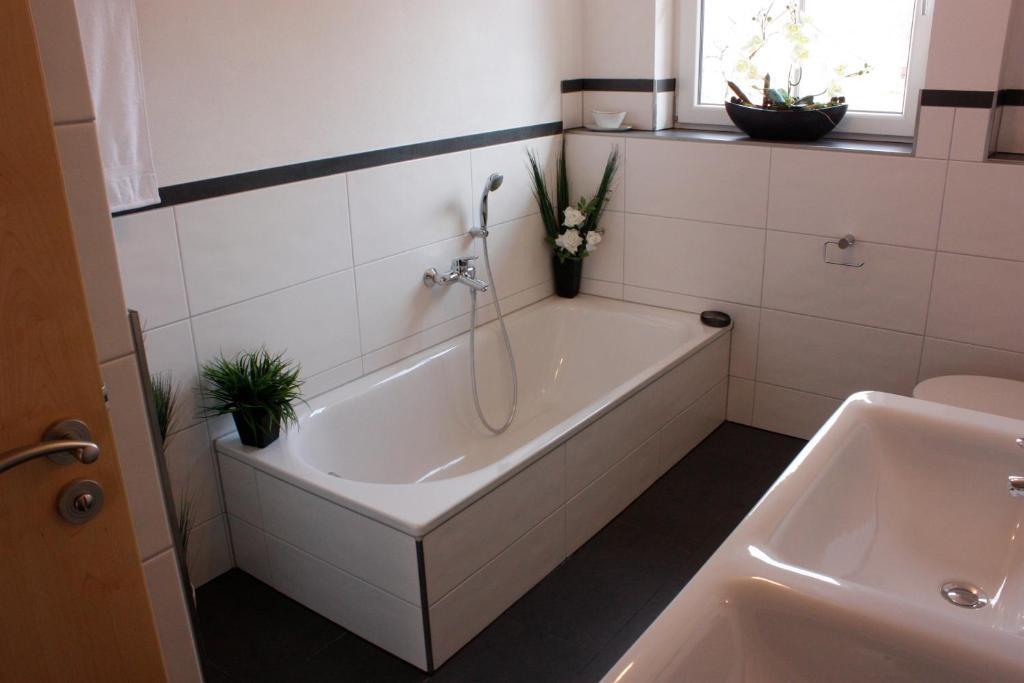 Wonnentaler Apartments Kenzingen Δωμάτιο φωτογραφία